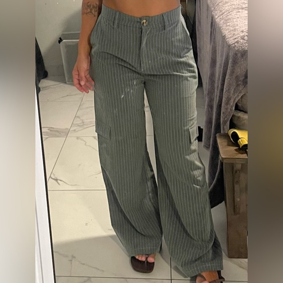Urban Outfitters Gray Pinstripe Wide-Leg Pants - Picture 1 of 6
